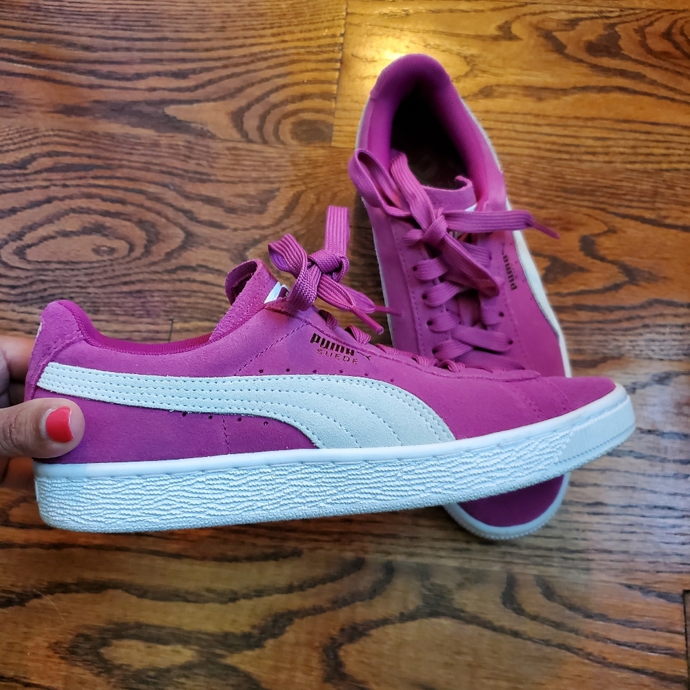 Gently worn and in great condition puma sneakers